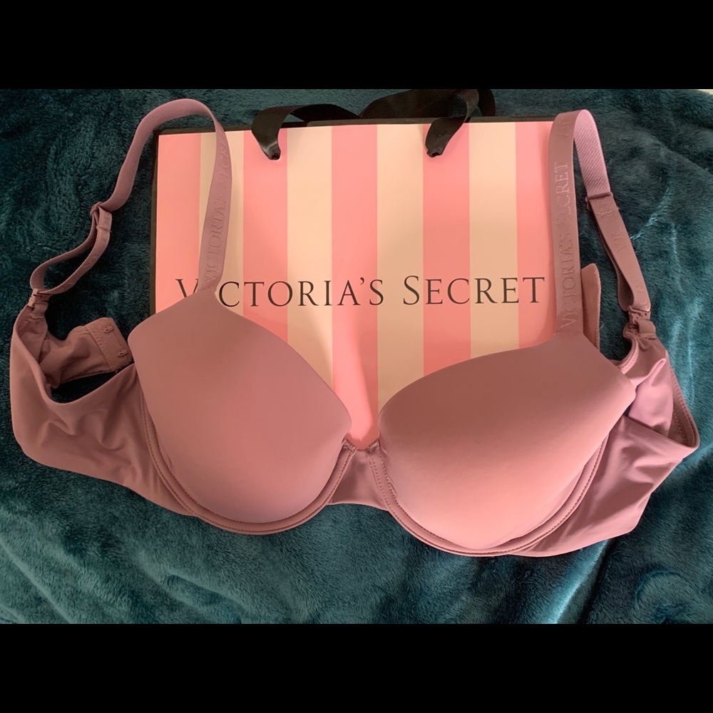 Victoria’s Secret t-shirt bra